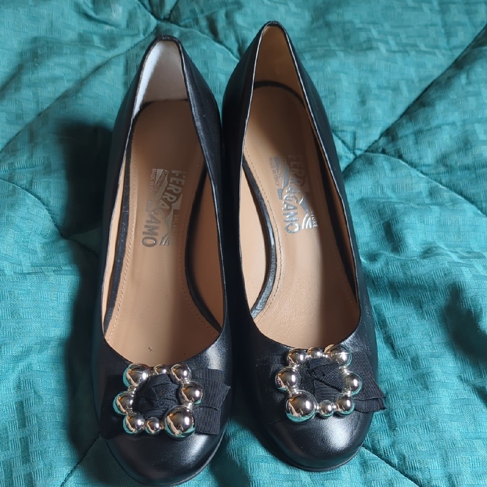 Salvatore Ferragamo Black Flats with Elegant Bow Design